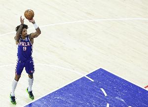 拼勁十足！烏布雷13中5得17分11板1助1斷1帽 三分5中3