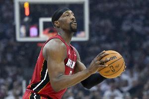 阿德巴約熱火生涯總得分達(dá)9000！隊(duì)史第4人 前3為韋德&莫寧&萊斯