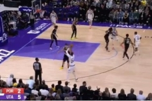 這是個(gè)中鋒？凱斯勒三分+擊地妙傳+前場助攻 開局就全面發(fā)揮！