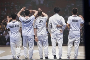 慘遭淘汰后G2發(fā)文：妄想、希望、復(fù)仇和打入八強(qiáng)，感謝大家