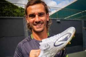 全球限量200雙！迪卡儂推出格列茲曼限量戰(zhàn)靴，致敬后者馬競200球