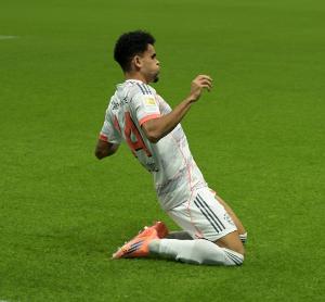 比賽轉(zhuǎn)折點(diǎn)！迪亞斯第35分鐘扳平球明顯越位，但德國(guó)杯前2輪無(wú)VAR