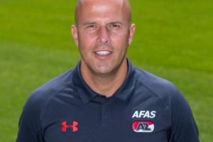 2019年41歲斯洛特初執(zhí)教鞭，在荷蘭5年從未遭遇3次及以上連敗