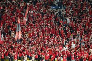 退出爭(zhēng)冠！蓉城官博被沖，大量球迷涌入評(píng)論區(qū)怒罵管理層引援不力