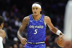 高效全面！班凱羅12中8貢獻(xiàn)20分9板9助準(zhǔn)三雙2搶斷 正負(fù)值+9