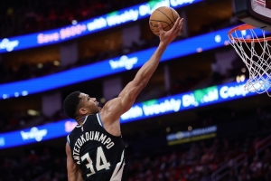 帕森斯：字母哥是非中鋒版本的奧尼爾 健康的他是聯(lián)盟前2、前4