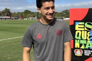 馬卡：19歲馬扎在勒沃庫(kù)森表現(xiàn)出色，已經(jīng)接近成為首發(fā)