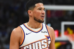 全能發(fā)揮！布克23中13&三分9中6砍下36分5板9助 正負(fù)值+19！