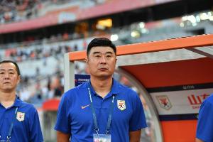 山東泰山本賽季中超主場(chǎng)戰(zhàn)績(jī)：10勝3平2負(fù)，6-0國安、3-1海港