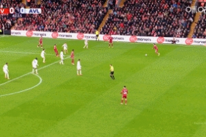 ?；倏祟^球破門(mén)，VAR裁定越位明顯，進(jìn)球無(wú)效