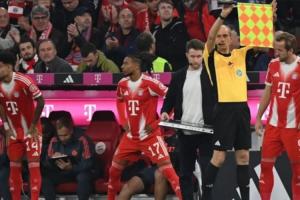 名場(chǎng)面！拜仁領(lǐng)先時(shí)凱恩 迪亞斯 奧利塞替補(bǔ)登場(chǎng)，3人身價(jià)2.75億