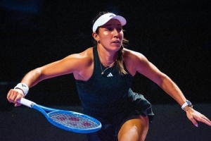 成功復(fù)仇！佩古拉2-1力克衛(wèi)冕冠軍高芙，取年終總決賽小組賽首勝