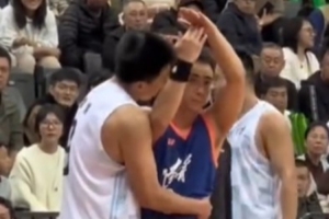 疑似親了趙繼偉？雷蒙：因?yàn)殛P(guān)系都很好 就會有一些小打小鬧