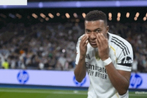 姆巴佩進(jìn)球后的慶祝是獻(xiàn)給一個(gè)11歲患病孩子，賽前就承諾這么做