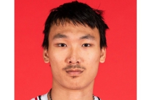 媒體人：淡厚然基本上可以坐穩(wěn)西雅圖大學(xué)的首發(fā)5號(hào)位