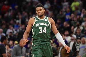 今天客戰(zhàn)步行者！里弗斯：字母哥預(yù)計(jì)可以出戰(zhàn)比賽