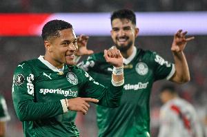 巴薩有20%二轉(zhuǎn)分成！羅克經(jīng)紀(jì)人：正在等英超球隊(duì)的5000萬(wàn)歐報(bào)價(jià)