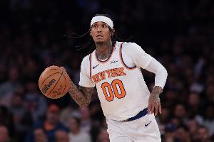 找回手感！克拉克森第二節(jié)4投3中&3罰全中 單節(jié)得分上雙