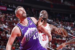 烏度卡談進(jìn)攻籃板率第1：上賽季這就是我們的目標(biāo) 希望能繼續(xù)提升