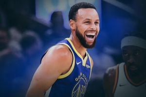 三分12中5砍28分！勇士官方贏球海報(bào)封面人物：庫(kù)里