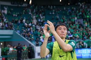 國安官方：李磊右大腿后群股二頭肌下端肌肉拉傷，預(yù)計傷缺4周