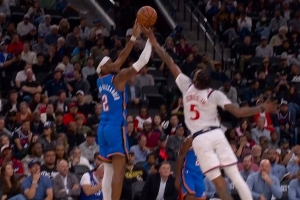 再造殺傷！亞歷山大三分造成小瓊斯犯規(guī) 快船挑戰(zhàn)失敗