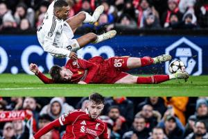 大場(chǎng)面后衛(wèi)！布拉德利兩戰(zhàn)皇馬均發(fā)揮出色，凍結(jié)姆巴佩維尼修斯！