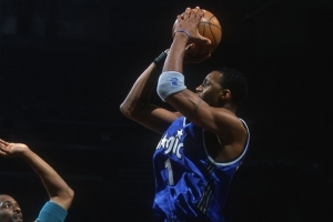 阿里扎：獨(dú)狼&麥迪&科比&哈登的技術(shù)讓人驚訝 KG追夢(mèng)最會(huì)說(shuō)垃圾話