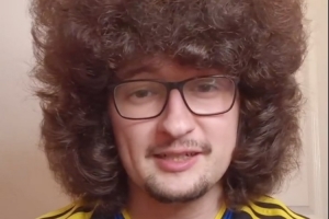 布朗談蓄發(fā)哥：不行就編個(gè)辮子吧，在英超五連勝可能比你想的更難