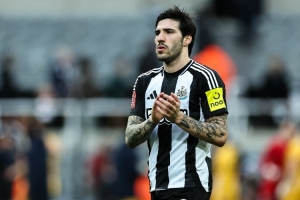 埃迪-豪：托納利和吉馬良斯都生病了，沃爾特馬德承擔(dān)了很多責(zé)任