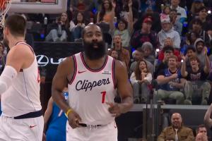 登峰造極的登！哈登開場連得12分 包攬球隊(duì)所有得分！