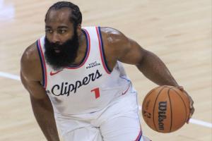 我下場喝口水怎么就輸了？哈登下半場3中0 全場得到25分6板6助！