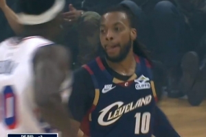 歡迎回來！加蘭賽季首秀 底角三分空心命中拿到首分！