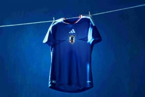 日本隊(duì)發(fā)布2026年主場(chǎng)球衣“水平線”，門將球衣設(shè)計(jì)靈感來(lái)自佛教