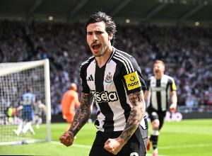 托納利談未來(lái)：會(huì)一年一年地考慮 今夏球隊(duì)很難伊薩克也是如此