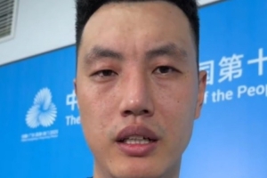 翟曉川：打得不如在訓練和熱身賽的狀態(tài) 大家的心理包袱還有點重