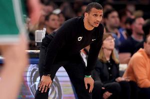 馬祖拉：現(xiàn)在我們壓迫對手失誤能力更強 節(jié)奏更快沖搶籃板更積極