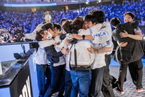 LOL最強(qiáng)時(shí)一上！那年今日DRX以3-2擊敗T1奪得2022年S賽冠軍