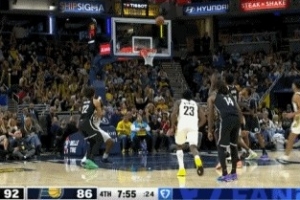 沖擊首勝！戴隆·夏普2罰1中 籃網(wǎng)末節(jié)轟出11-0攻擊波占據(jù)主動(dòng)