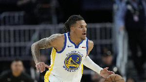 科爾：我告訴理查德在NBA世事難預(yù)料 他昨天沒(méi)上場(chǎng)今天卻要打首發(fā)