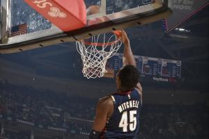 閑庭信步就砍45+！米切爾21中15狂轟46分4板8助1斷 得分賽季新高