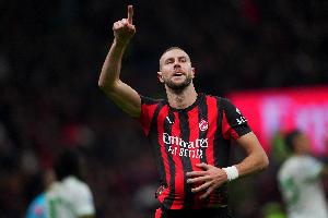 米體：加拉塔薩雷有意帕夫洛維奇，米蘭仍在考察吉拉等中衛(wèi)人選