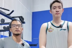 寧波男籃曬訓(xùn)練視頻：健身小課堂開課啦 鋼線旋轉(zhuǎn)抗組