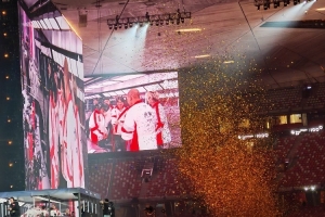 AL經(jīng)理愛笑：第一支在鳥巢奪冠的中國戰(zhàn)隊(duì)！恭喜成都AG超玩會(huì)！