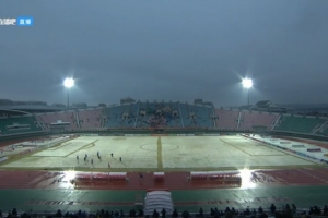 冰天雪地！延邊龍鼎主場(chǎng)積雪嚴(yán)重，草坪都被染成了白色