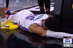 危險！威少被斷回防將米切爾推翻在地 一級惡犯！