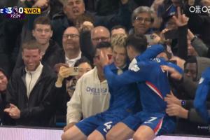 內(nèi)托破舊主，加納喬奔襲助攻雙響，兩人經(jīng)典坐廣告牌慶祝