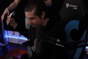 T1贏得六冠創(chuàng)造歷史！一大波歐美主播賽前Flag成真 紛紛直播剃光頭