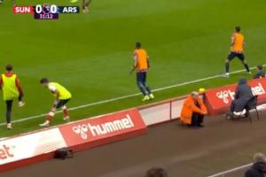 廣告牌前移應對槍手定位球！桑德蘭主帥：是的，我們想以細節(jié)求勝