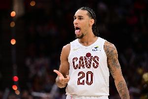 攻防都有貢獻(xiàn)！泰森10中6拿到17分7板3助2斷2帽